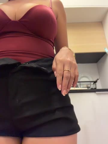 Hall_16 Stripchat recording at 2026-05-16 19:18:00